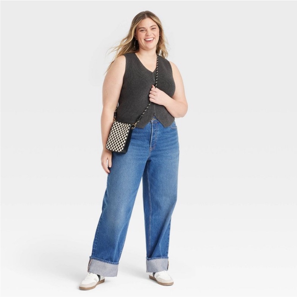 Universal threads mid rise 90s baggy large cuff jeans